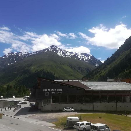 Haus Pechtl Hotel Sankt Leonhard im Pitztal Bagian luar foto