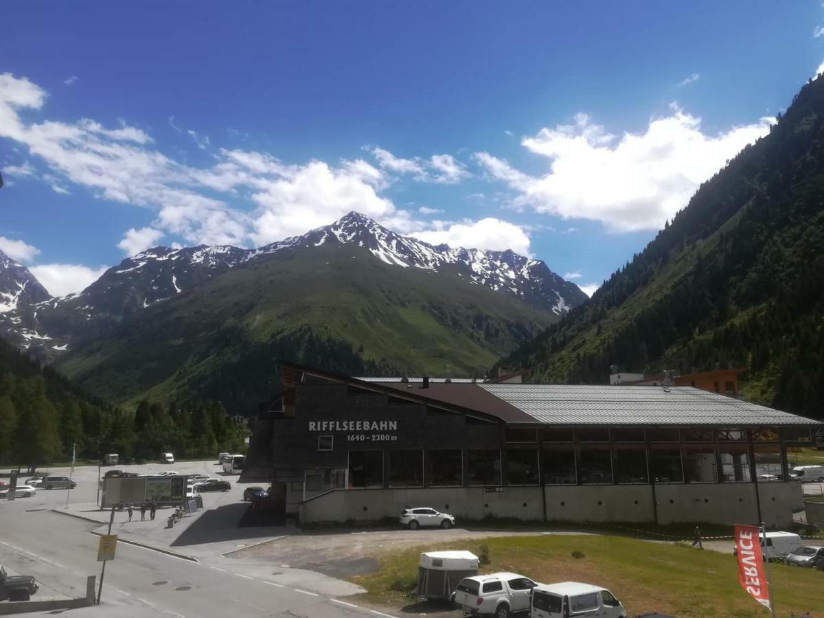 Haus Pechtl Hotel Sankt Leonhard im Pitztal Bagian luar foto