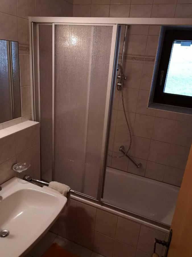 Haus Pechtl Hotel Sankt Leonhard im Pitztal Bagian luar foto