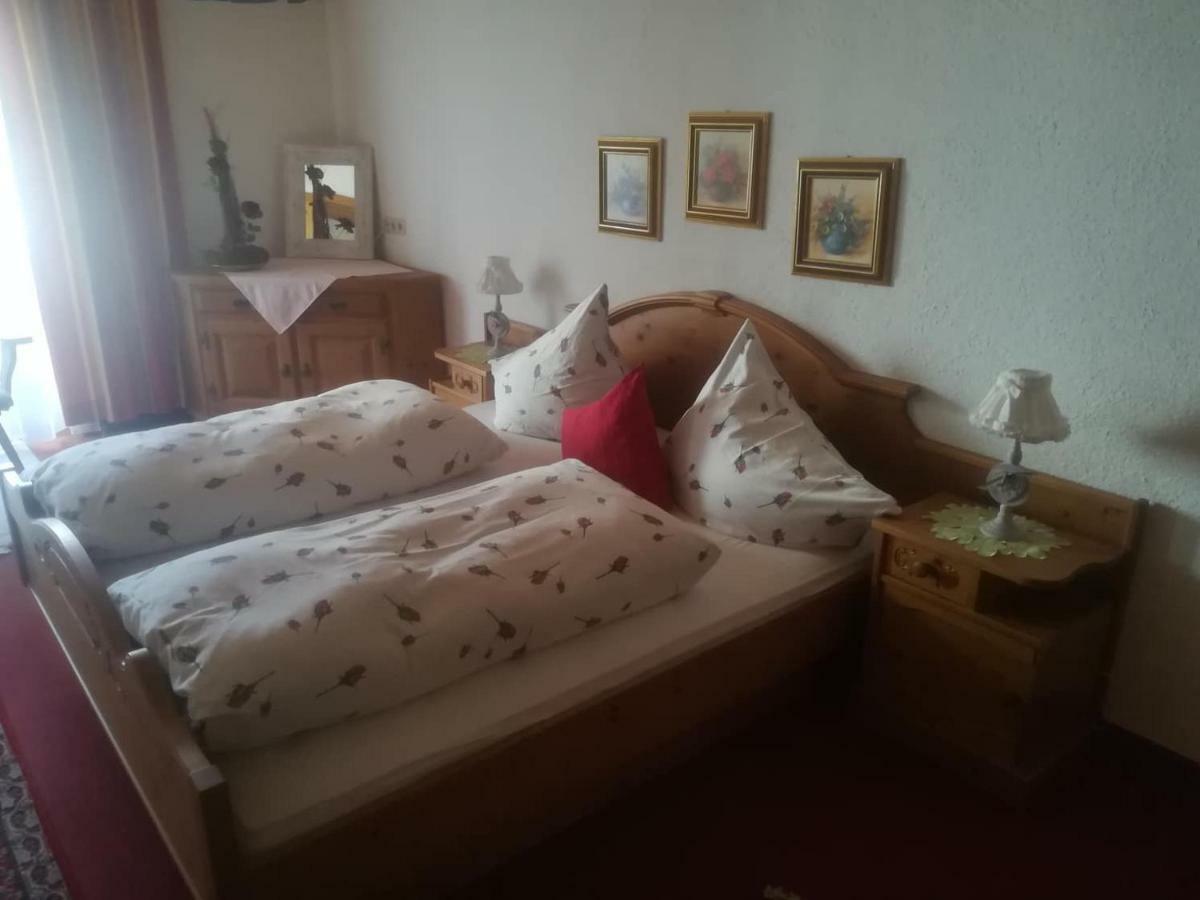 Haus Pechtl Hotel Sankt Leonhard im Pitztal Bagian luar foto